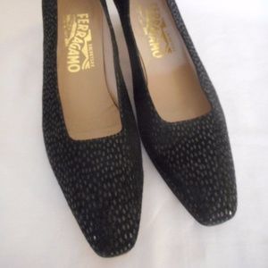 Salvatore Ferragamo Size 7.5 4A Black Pump Shoe